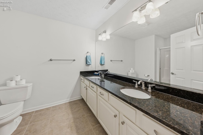 4439 Harbors Edge Drive, Port Clinton, 43452, 4 Bedrooms Bedrooms, ,3 BathroomsBathrooms,Residential,For Sale,Harbors Edge,20260394