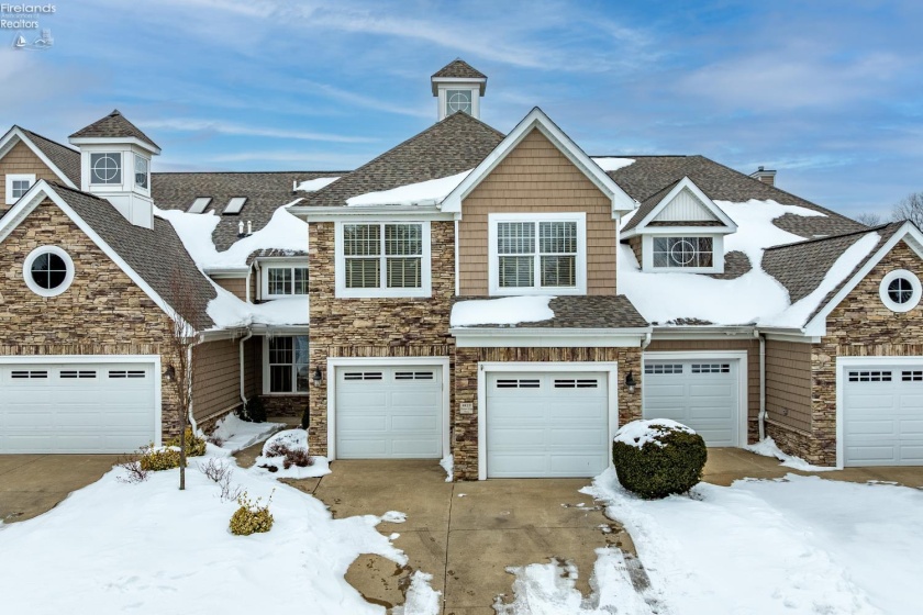 4439 Harbors Edge Drive, Port Clinton, 43452, 4 Bedrooms Bedrooms, ,3 BathroomsBathrooms,Residential,For Sale,Harbors Edge,20260394