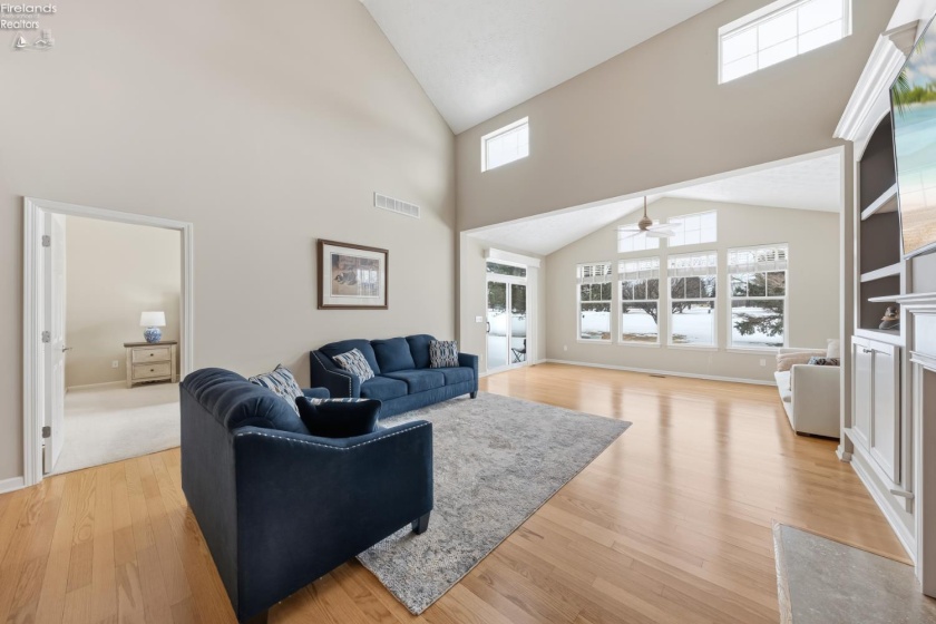 4439 Harbors Edge Drive, Port Clinton, 43452, 4 Bedrooms Bedrooms, ,3 BathroomsBathrooms,Residential,For Sale,Harbors Edge,20260394