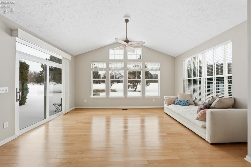 4439 Harbors Edge Drive, Port Clinton, 43452, 4 Bedrooms Bedrooms, ,3 BathroomsBathrooms,Residential,For Sale,Harbors Edge,20260394