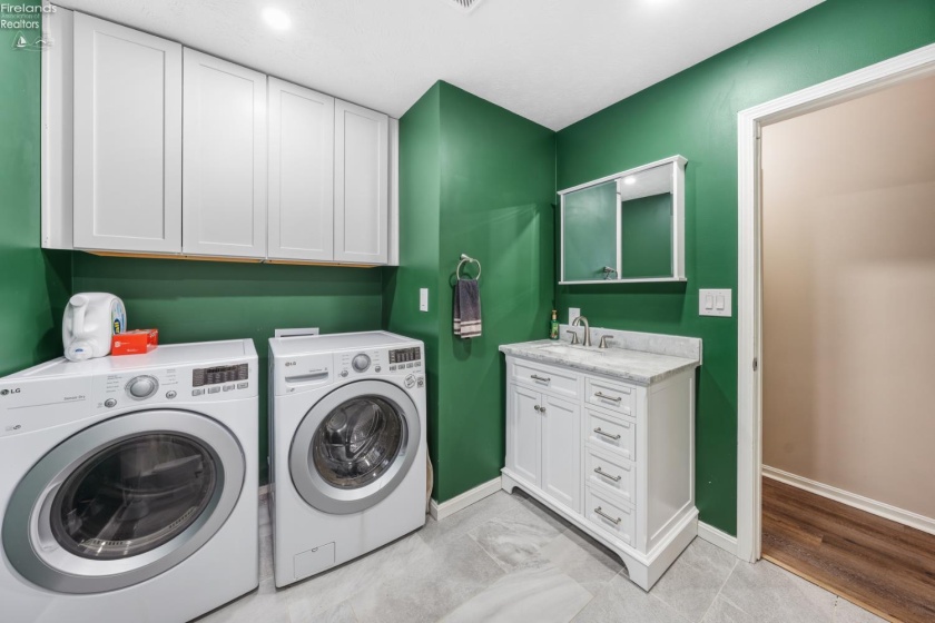 12518 Darrow Road, Vermilion, 44089, 3 Bedrooms Bedrooms, ,3 BathroomsBathrooms,Residential,For Sale,Darrow,20260399