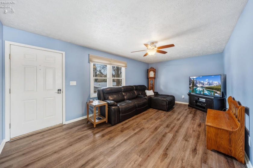 12518 Darrow Road, Vermilion, 44089, 3 Bedrooms Bedrooms, ,3 BathroomsBathrooms,Residential,For Sale,Darrow,20260399