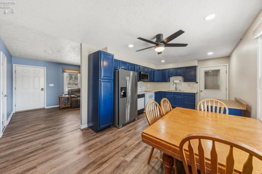 12518 Darrow Road, Vermilion, 44089, 3 Bedrooms Bedrooms, ,3 BathroomsBathrooms,Residential,For Sale,Darrow,20260399