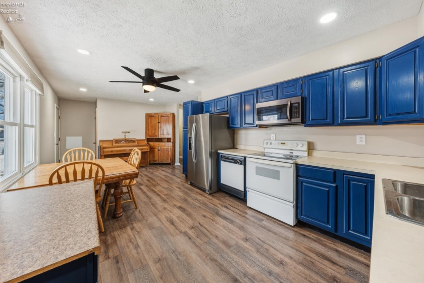 12518 Darrow Road, Vermilion, 44089, 3 Bedrooms Bedrooms, ,3 BathroomsBathrooms,Residential,For Sale,Darrow,20260399