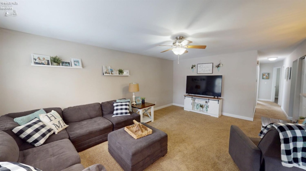 28845 Starlight Road, Perrysburg, 43551, 3 Bedrooms Bedrooms, ,2 BathroomsBathrooms,Residential,For Sale,Starlight,20260294