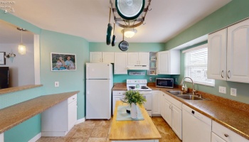 28845 Starlight Road, Perrysburg, 43551, 3 Bedrooms Bedrooms, ,2 BathroomsBathrooms,Residential,For Sale,Starlight,20260294