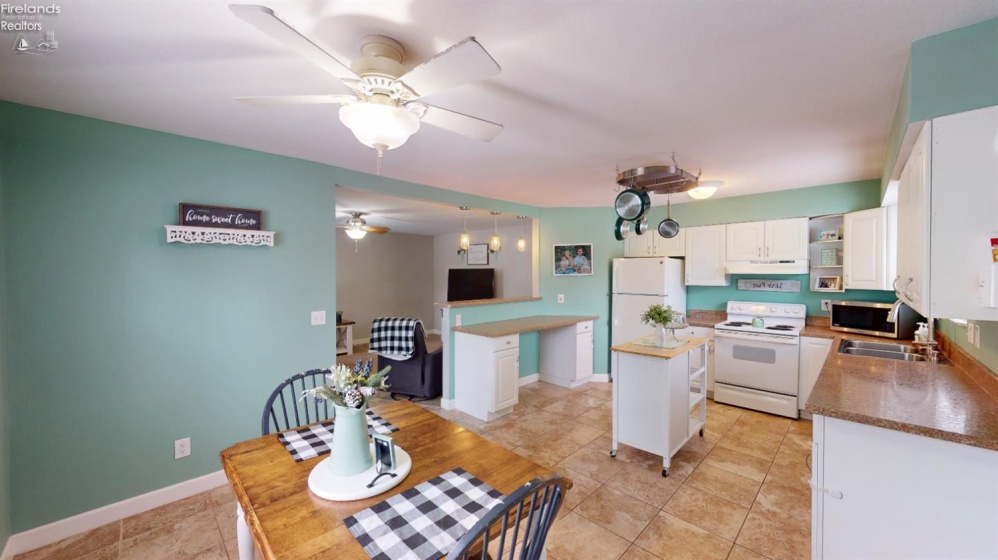 28845 Starlight Road, Perrysburg, 43551, 3 Bedrooms Bedrooms, ,2 BathroomsBathrooms,Residential,For Sale,Starlight,20260294