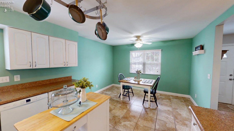 28845 Starlight Road, Perrysburg, 43551, 3 Bedrooms Bedrooms, ,2 BathroomsBathrooms,Residential,For Sale,Starlight,20260294