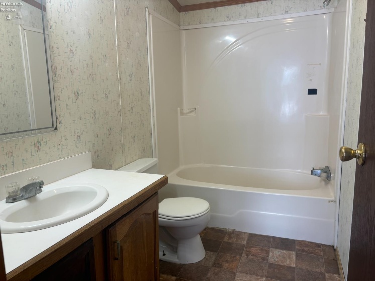 1121 Clayberg Road, Greenwich, 44387, 2 Bedrooms Bedrooms, ,2 BathroomsBathrooms,Residential,For Sale,Clayberg,20260421