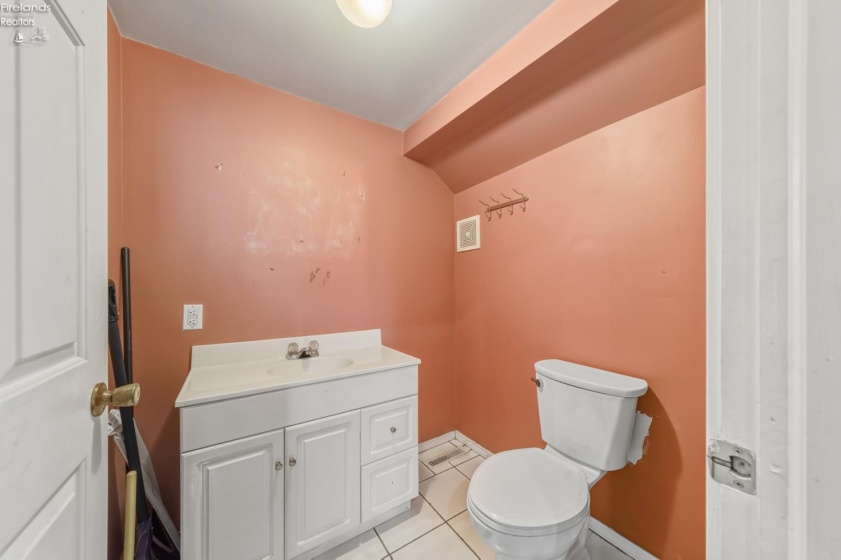 130 Main Street, Marblehead, 43440, ,Commercial For Lease,For Lease,Main,20260431