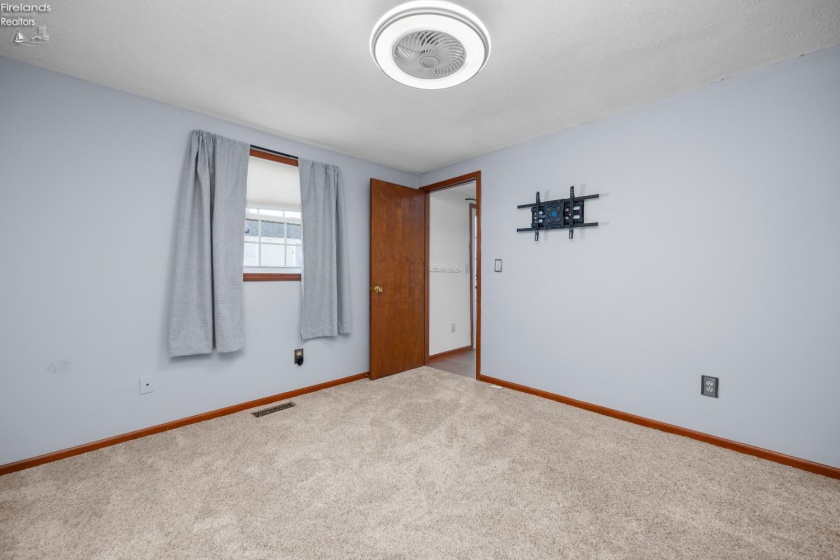 757 Martin Ave., Amherst, 44001, 4 Bedrooms Bedrooms, ,3 BathroomsBathrooms,Residential,For Sale,Martin Ave.,20260435