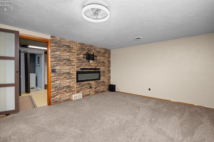 757 Martin Ave., Amherst, 44001, 4 Bedrooms Bedrooms, ,3 BathroomsBathrooms,Residential,For Sale,Martin Ave.,20260435