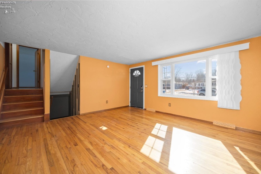 757 Martin Ave., Amherst, 44001, 4 Bedrooms Bedrooms, ,3 BathroomsBathrooms,Residential,For Sale,Martin Ave.,20260435