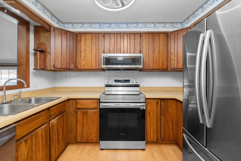 757 Martin Ave., Amherst, 44001, 4 Bedrooms Bedrooms, ,3 BathroomsBathrooms,Residential,For Sale,Martin Ave.,20260435