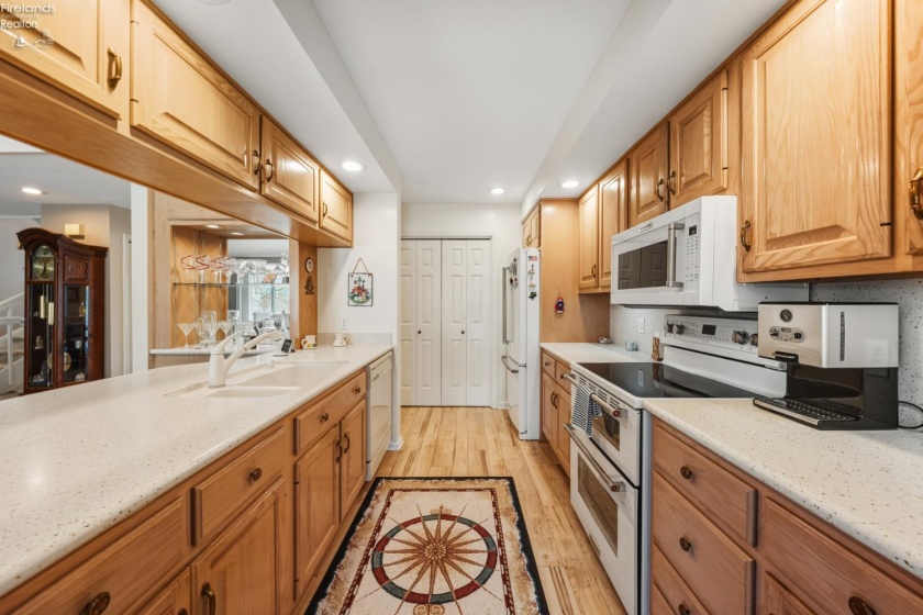 526 Mariner, Huron, 44839, 4 Bedrooms Bedrooms, ,3 BathroomsBathrooms,Residential,For Sale,Mariner,20260434