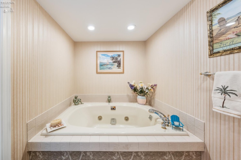 526 Mariner, Huron, 44839, 4 Bedrooms Bedrooms, ,3 BathroomsBathrooms,Residential,For Sale,Mariner,20260434