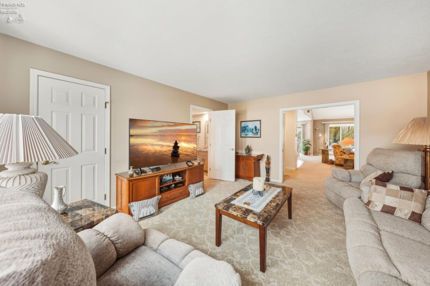 526 Mariner, Huron, 44839, 4 Bedrooms Bedrooms, ,3 BathroomsBathrooms,Residential,For Sale,Mariner,20260434