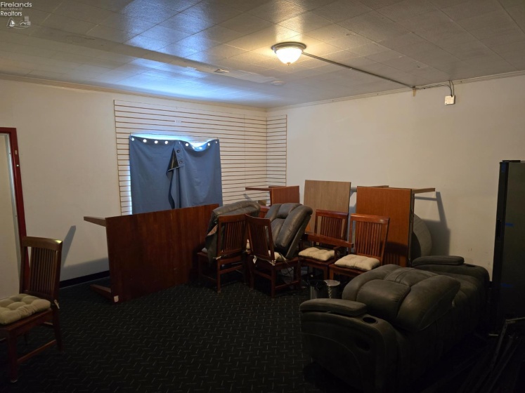 433 Oberlin Road, Elyria, 44035, ,Commercial,For Sale,Oberlin,20260345