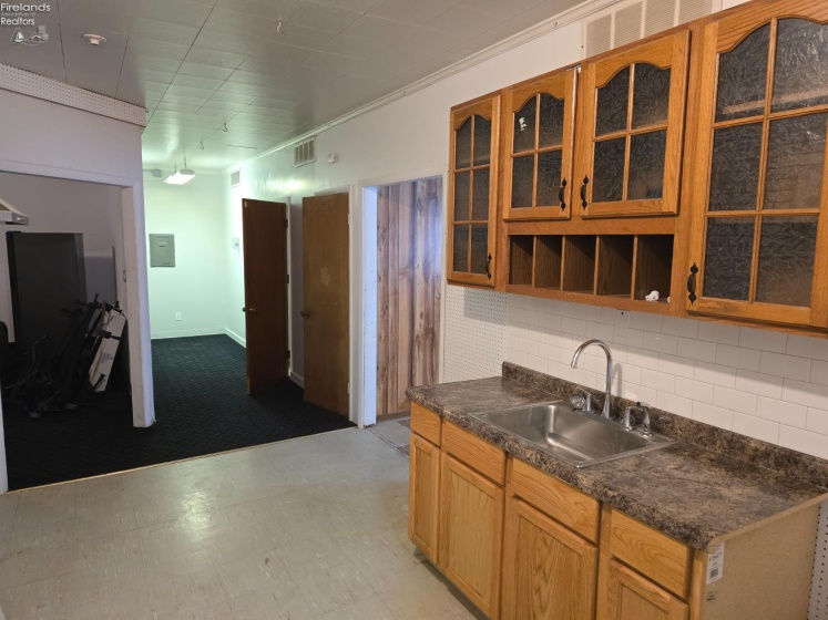 433 Oberlin Road, Elyria, 44035, ,Commercial,For Sale,Oberlin,20260345