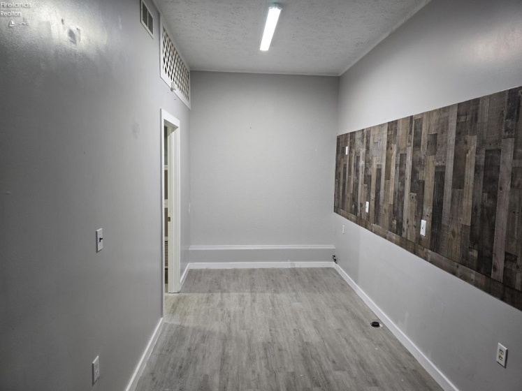 433 Oberlin Road, Elyria, 44035, ,Commercial,For Sale,Oberlin,20260345