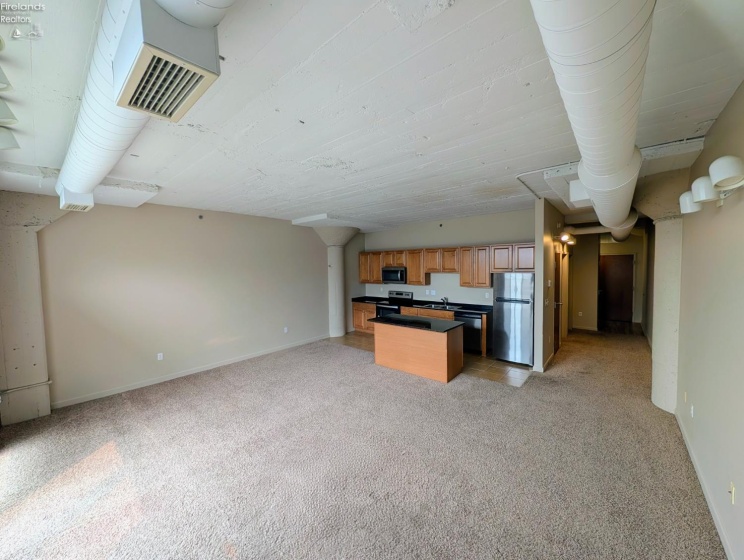 401 SHORELINE Drive, Sandusky, 44870, 1 Bedroom Bedrooms, ,1 BathroomBathrooms,Residential,For Sale,SHORELINE,20260439