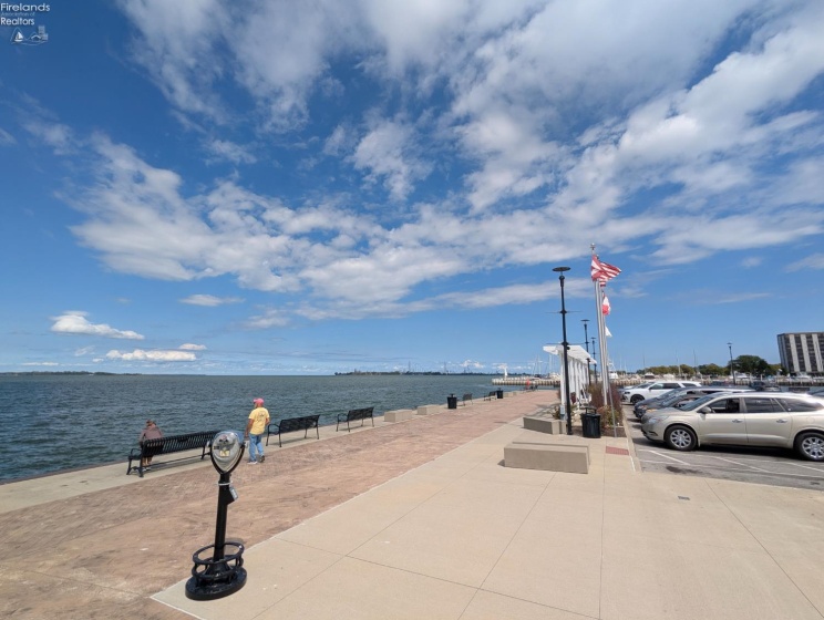 401 SHORELINE Drive, Sandusky, 44870, 1 Bedroom Bedrooms, ,1 BathroomBathrooms,Residential,For Sale,SHORELINE,20260439