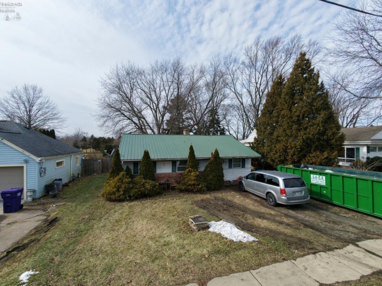 1805 Mills Street, Sandusky, 44870, 3 Bedrooms Bedrooms, ,1 BathroomBathrooms,Residential,For Sale,Mills,20260455