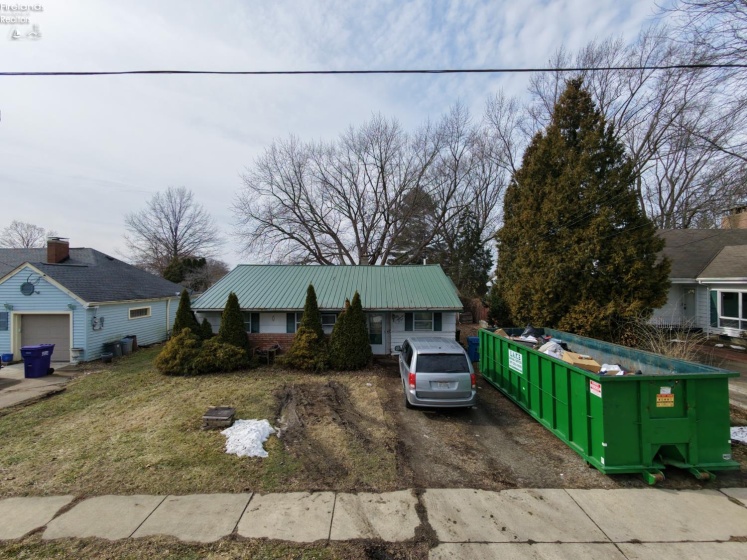 1805 Mills Street, Sandusky, 44870, 3 Bedrooms Bedrooms, ,1 BathroomBathrooms,Residential,For Sale,Mills,20260455