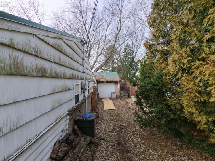 1805 Mills Street, Sandusky, 44870, 3 Bedrooms Bedrooms, ,1 BathroomBathrooms,Residential,For Sale,Mills,20260455