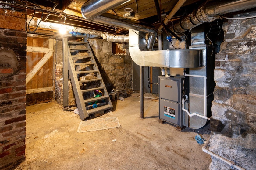 132 Hamilton Street, Bellevue, 44811, 2 Bedrooms Bedrooms, ,2 BathroomsBathrooms,Residential,For Sale,Hamilton,20260423