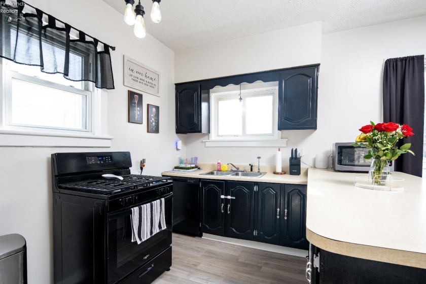 132 Hamilton Street, Bellevue, 44811, 2 Bedrooms Bedrooms, ,2 BathroomsBathrooms,Residential,For Sale,Hamilton,20260423