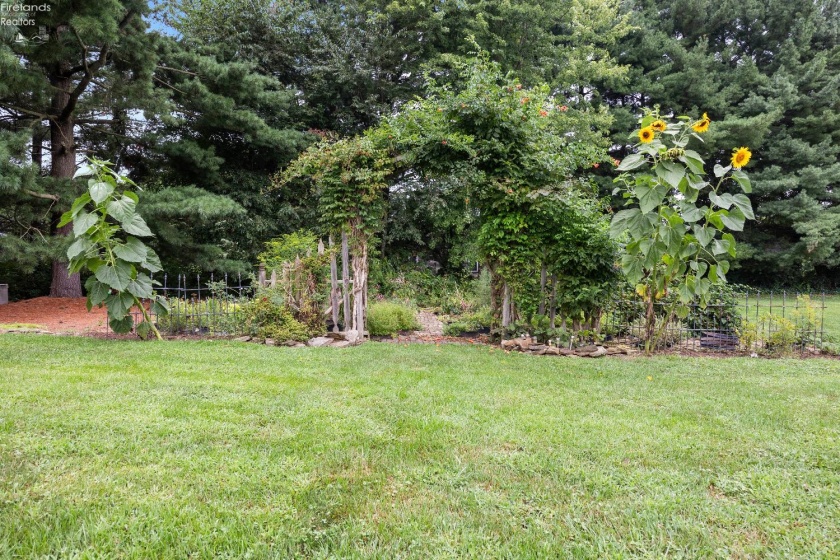 5054 State Route 601, Norwalk, 44857, 6 Bedrooms Bedrooms, ,8 BathroomsBathrooms,Residential,For Sale,State Route 601,20260459