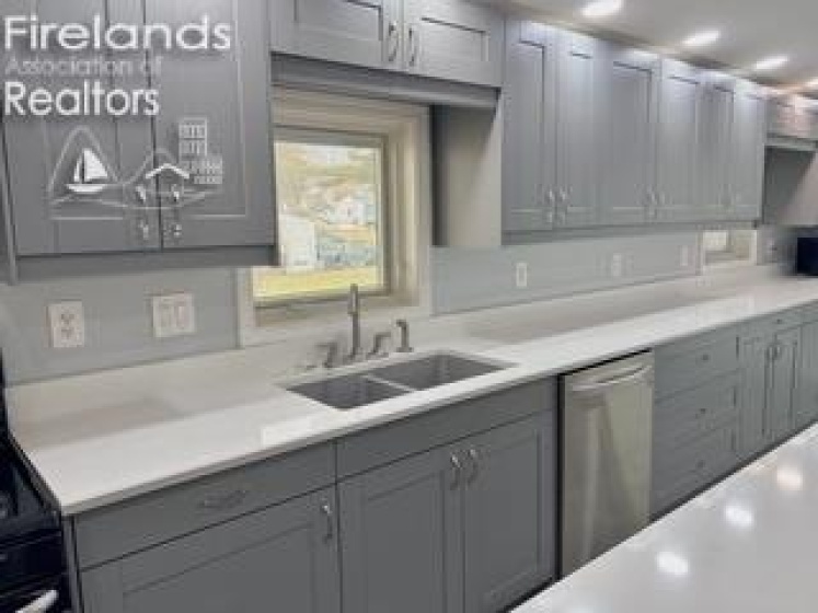 155 Nelson Street, Clyde, 43410, 3 Bedrooms Bedrooms, ,2 BathroomsBathrooms,Residential,For Sale,Nelson Street,20260460