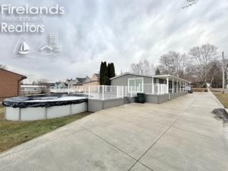 155 Nelson Street, Clyde, 43410, 3 Bedrooms Bedrooms, ,2 BathroomsBathrooms,Residential,For Sale,Nelson Street,20260460