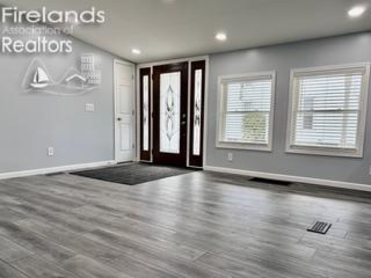 155 Nelson Street, Clyde, 43410, 3 Bedrooms Bedrooms, ,2 BathroomsBathrooms,Residential,For Sale,Nelson Street,20260460