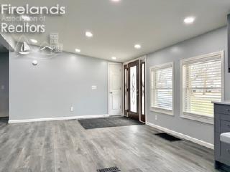 155 Nelson Street, Clyde, 43410, 3 Bedrooms Bedrooms, ,2 BathroomsBathrooms,Residential,For Sale,Nelson Street,20260460