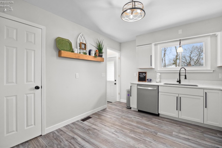 3702 Osborn Drive, Sandusky, 44870, 3 Bedrooms Bedrooms, ,2 BathroomsBathrooms,Residential,For Sale,Osborn,20260428