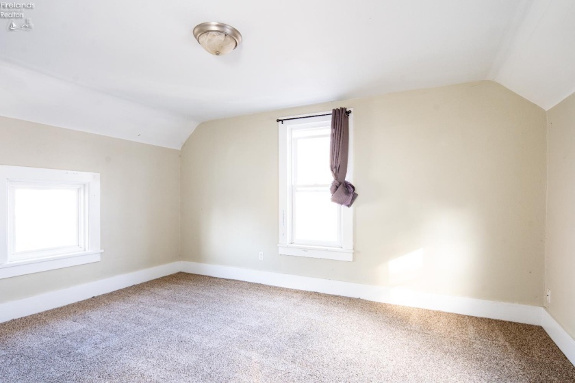 1010 White Avenue, Fremont, 43420, 2 Bedrooms Bedrooms, ,1 BathroomBathrooms,Residential,For Sale,White,20260442