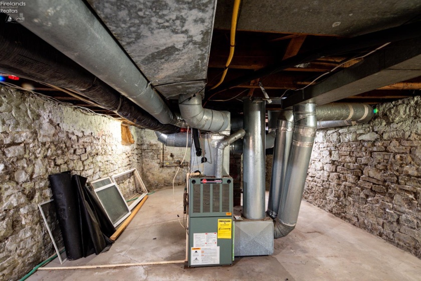 1010 White Avenue, Fremont, 43420, 2 Bedrooms Bedrooms, ,1 BathroomBathrooms,Residential,For Sale,White,20260442