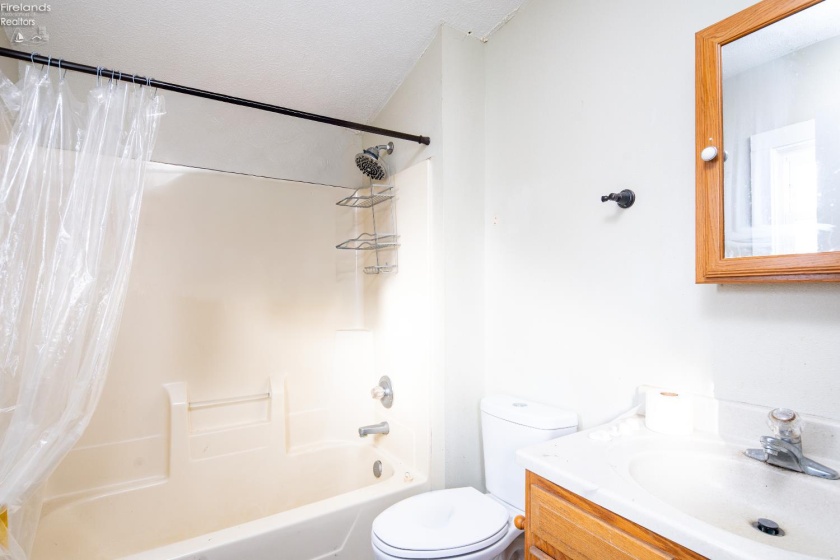 1010 White Avenue, Fremont, 43420, 2 Bedrooms Bedrooms, ,1 BathroomBathrooms,Residential,For Sale,White,20260442