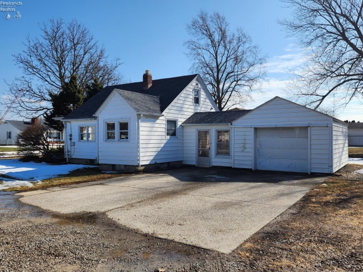 2103 Putnam Street, Sandusky, 44870, 3 Bedrooms Bedrooms, ,1 BathroomBathrooms,Residential,For Sale,Putnam Street,20260453