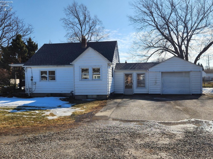 2103 Putnam Street, Sandusky, 44870, 3 Bedrooms Bedrooms, ,1 BathroomBathrooms,Residential,For Sale,Putnam Street,20260453