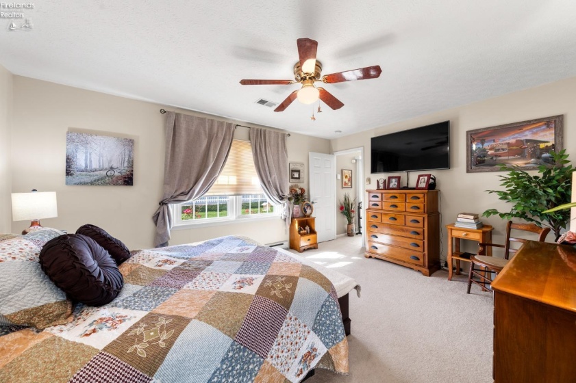 927 Dallas Drive, Huron, 44839, 2 Bedrooms Bedrooms, ,2 BathroomsBathrooms,Residential,For Sale,Dallas,20253688