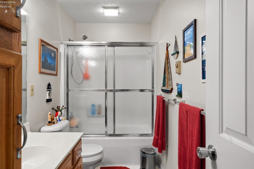 927 Dallas Drive, Huron, 44839, 2 Bedrooms Bedrooms, ,2 BathroomsBathrooms,Residential,For Sale,Dallas,20253688