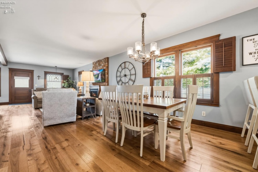 1209 Prairie Street, Marblehead, 43440, 5 Bedrooms Bedrooms, ,3 BathroomsBathrooms,Residential,For Sale,Prairie,20260478