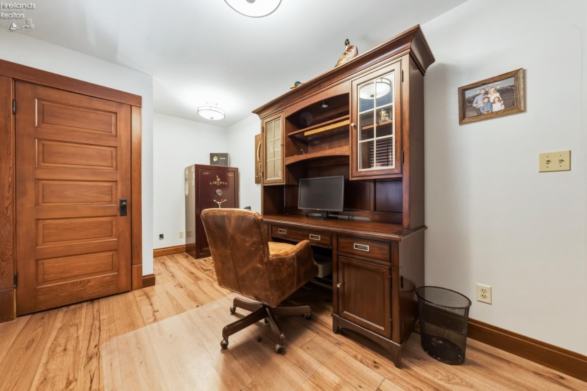 1209 Prairie Street, Marblehead, 43440, 5 Bedrooms Bedrooms, ,3 BathroomsBathrooms,Residential,For Sale,Prairie,20260478