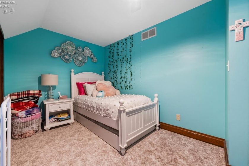 1209 Prairie Street, Marblehead, 43440, 5 Bedrooms Bedrooms, ,3 BathroomsBathrooms,Residential,For Sale,Prairie,20260478