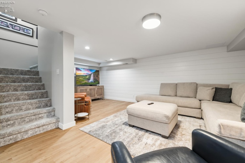 1209 Prairie Street, Marblehead, 43440, 5 Bedrooms Bedrooms, ,3 BathroomsBathrooms,Residential,For Sale,Prairie,20260478