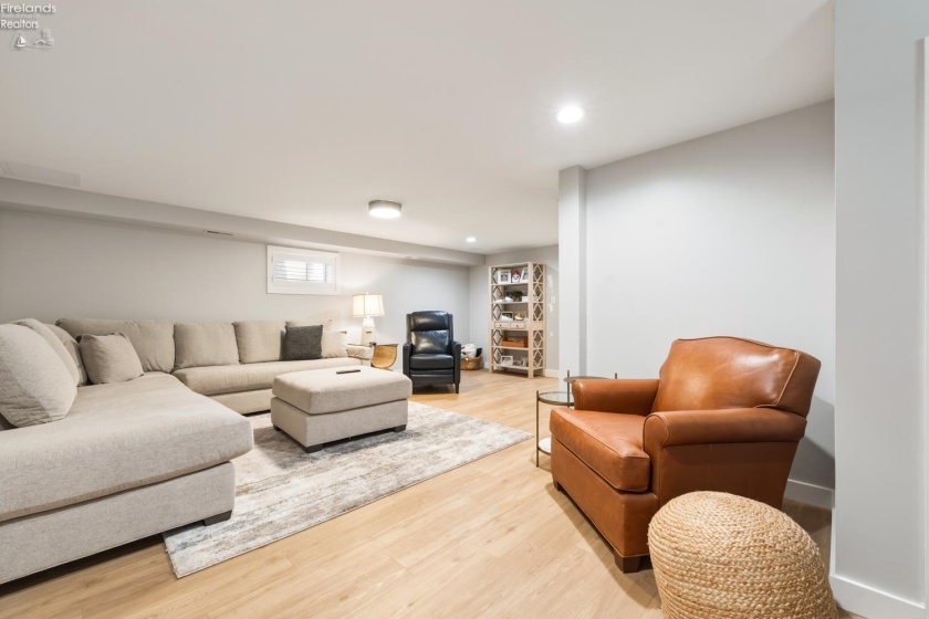 1209 Prairie Street, Marblehead, 43440, 5 Bedrooms Bedrooms, ,3 BathroomsBathrooms,Residential,For Sale,Prairie,20260478