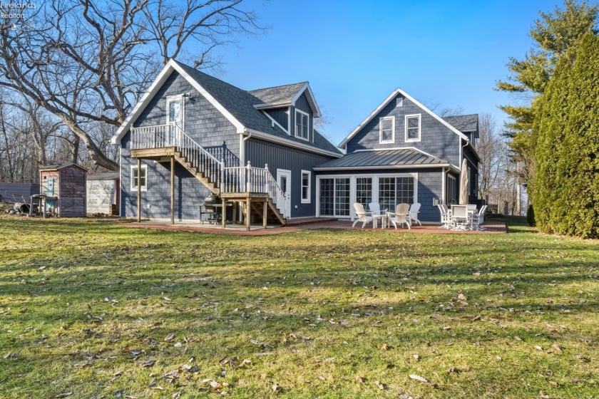 1209 Prairie Street, Marblehead, 43440, 5 Bedrooms Bedrooms, ,3 BathroomsBathrooms,Residential,For Sale,Prairie,20260478